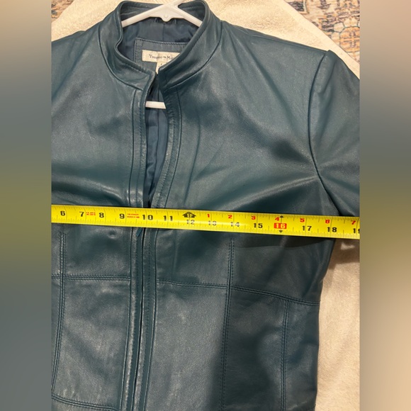 Yvonne Marie teal leather jacket, size 6 - Picture 12 of 13